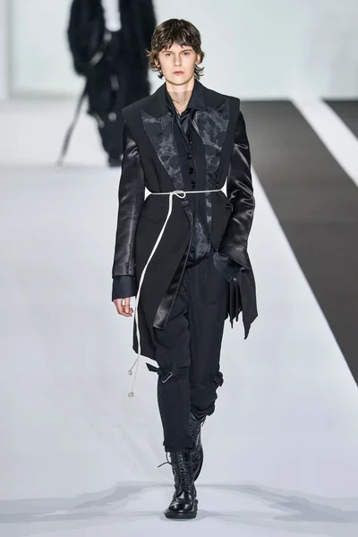 Look 26